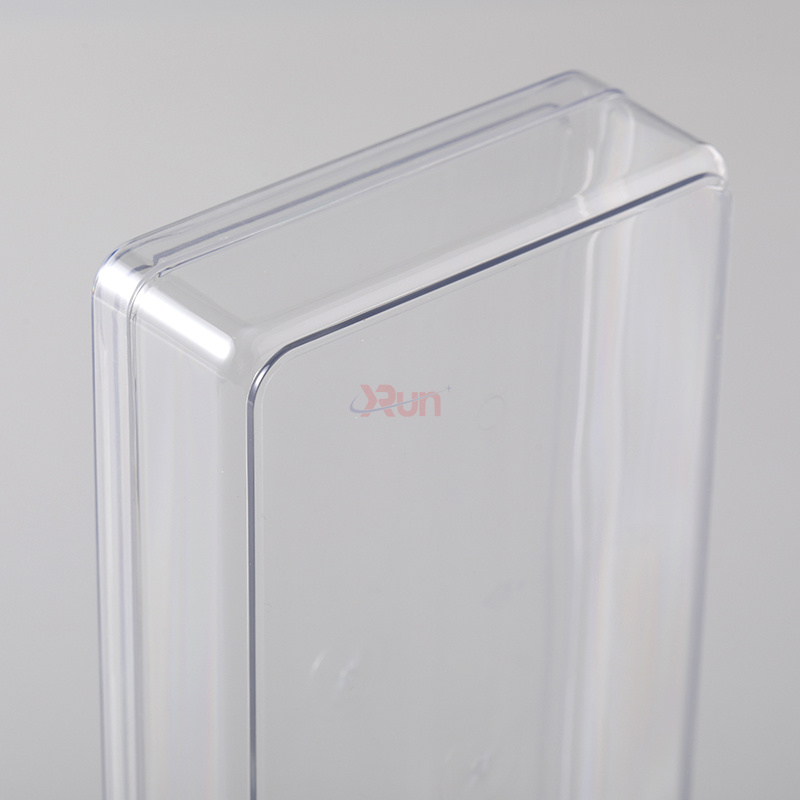 We provide large plastic jars for food products that are the ideal filling for our rectangular clear box, ensuring a secure and visible plastic cake containers for all custom chocolate packaging.